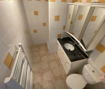 Aix Les Milles - Type 2 - 760€ - Photo 5