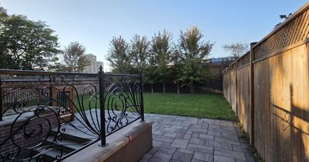 For Lease - 26 Moore Park Avenue, Toronto, Ontario - Photo 3