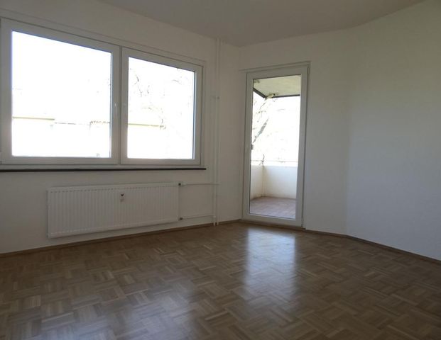 ** Attraktive 2-Zimmer-Wohnung mit Loggia in Essen-Holsterhausen – Nähe Uniklinikum ** - Foto 1