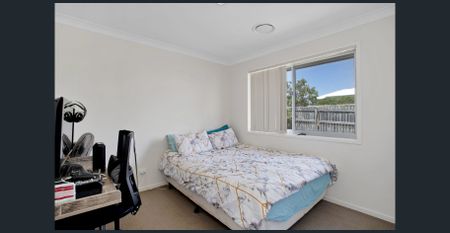 Spacious Family Home – Walk to Bucasia Beach! - Photo 3