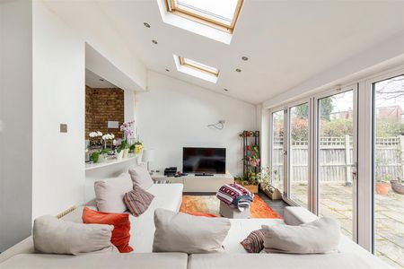 Chester Road , E11 2JR - Photo 5