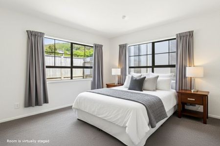 Sunny & Private 3-Bedroom Home - Photo 2