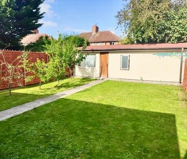 4 Bed Semi-Detached House, Minehead Road, BS4 - Photo 3