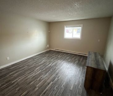 AURORA APARTMENTS - 103 - Photo 3