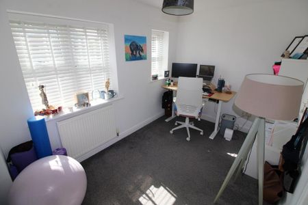 3 bedroom townhouse to rent - Photo 4