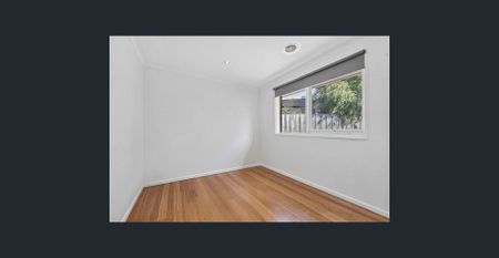 Family Comfort Steps from Brandon Park Primary School - Photo 5