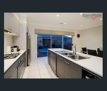 The Pinnacle of Low Maintenance Living – It Doesn't Get Better Then... - Photo 3