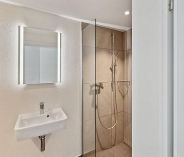 Top moderne Wohnung in ruhiger Lage mit grossem Balkon - Photo 6