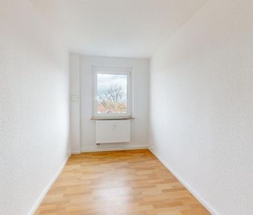 3-Raum-Wohnung mit Balkon, neu saniert! - Photo 1