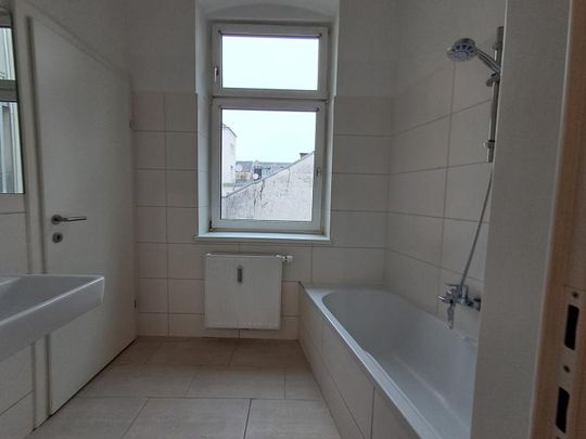 Schillerstraße 55, Top 6: Attraktive, zentrumsnahe 2 Zimmerwohnung, 75,16m2 WNFL, ablösefreie Küche, 2.Stock! - Foto 1