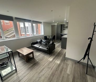 Charles House, Winckley Square - Photo 3