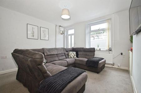 Sion Street - Photo 2