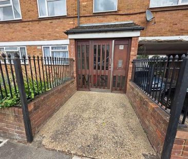 Norwood Road, Southall, UB2 - Photo 2