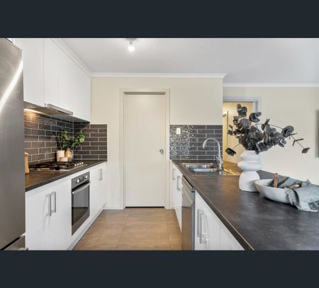 6 Drupe St, Munno Para West, SA 5115 - Photo 2