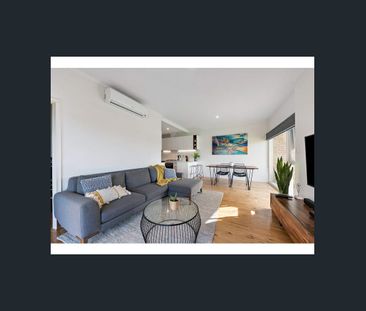 Stunning Waterside Living Feel Like You're on Holiday All Year! - Photo 5