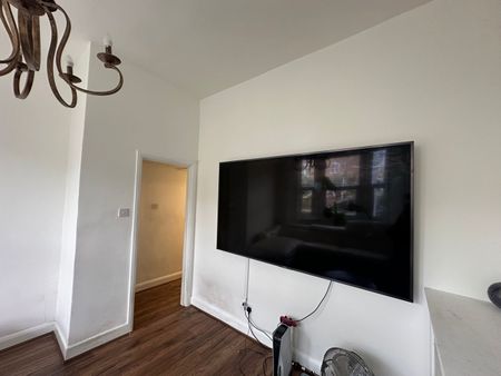 Room in a Shared Flat, Nealden Street, SW9 - Photo 3