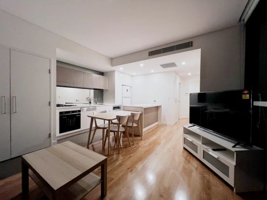 2 bed 2 bath - Photo 1