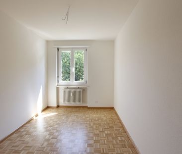 grosszügige 3,5-Zimmerwohnung in Allschwil mit zwei Balkone - Photo 2