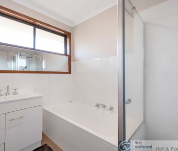 Spacious Two Bedroom Unit! - Photo 5