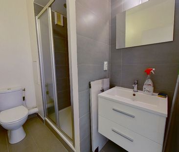 COURBEVOIE FBG DE L ARCHE - STUDIO meublé de 22.63 m² - Photo 5