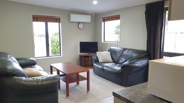 Property Management344 East Coast Road, Mairangi Bay - Apartment for Rent - Photo 1