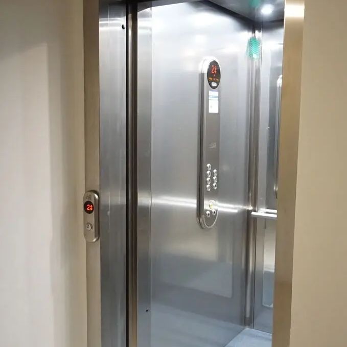 Pronájem bytu 3+kk s balkonem na rozhraní Praha 3 a Praha 9, ul. Odlehlá - Photo 1