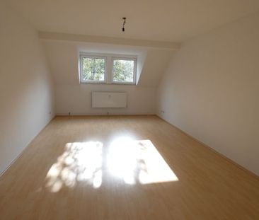 *** Viiiiel Platz! 5 Zimmer-Wohnung mit eigenem Gartenanteil!**** - Photo 3