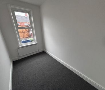 2 bedroom cottage to rent - Photo 2