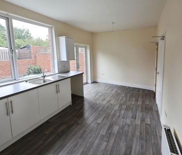 3 bedroom House To Let - Photo 5