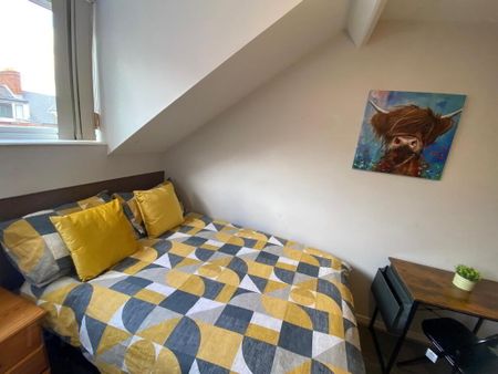 Westminster Street, Room 1, SHORT TERM Only. All Bills Included, Belfast, BT7 1LA - Photo 2