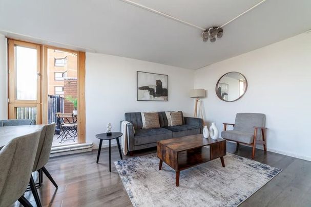 4 bedroom semi-detached house to rent - Photo 1