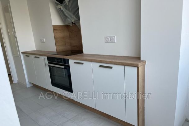 Location Appartement 5 pièces 100m² TOULON 83000 - Photo 1
