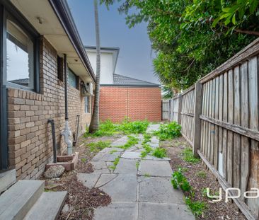 4 Stradishall Way, Tullamarine - Photo 4