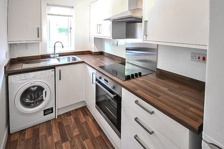 Normansfield, CM6, Great Dunmow - Photo 3