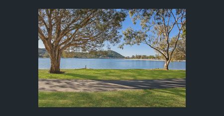 Coastal Charm Near the Tallebudgera Waterfront! - Photo 4