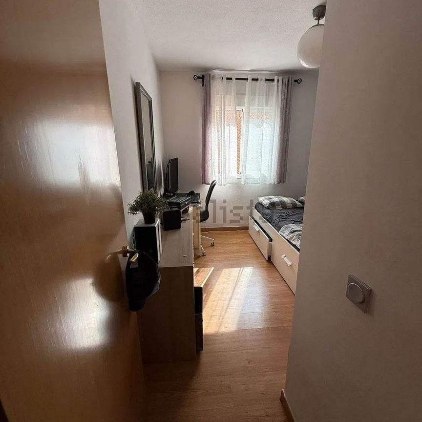 Casa en alquiler en Malaga - Photo 1