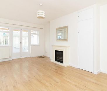 2 bedroom semi-detached house to rent - Photo 4