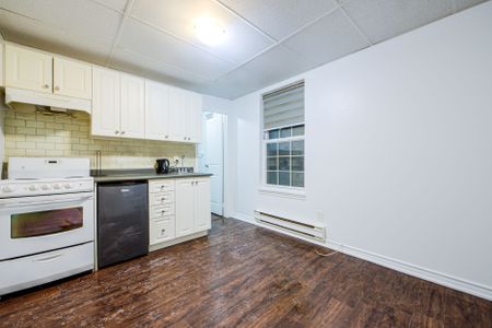 For Lease - 150 Lakeshore Road Unit# 3, Oakville, Ontario - Photo 2