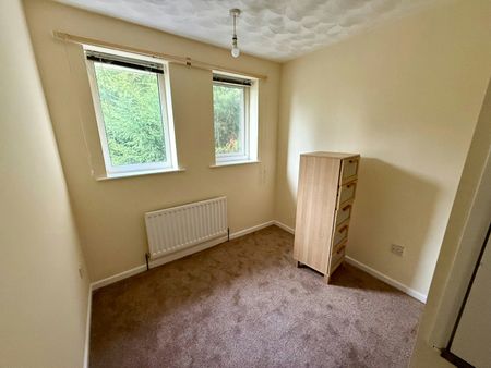 Semi-detached house to rent on - Photo 4