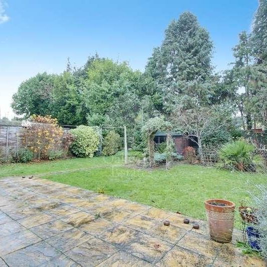 Fairfield Avenue, Datchet, Slough, SL3 - Photo 1