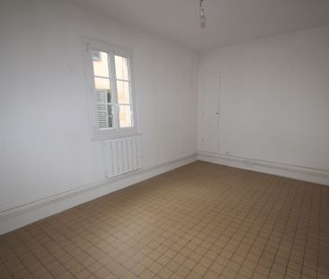 Location Appartement 2 pièces 38m² DECIZE 58300 - Photo 2