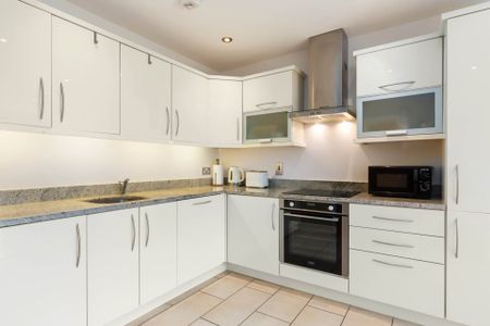 Price €2,500 pcm - Available Now - Furnished - Photo 5