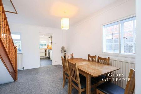 East Common, Gerrards Cross, Buckinghamshire, SL9 - Photo 3