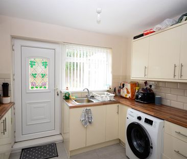 3 bed semi-detached house to rent in Grosvenor Crescent, Hebburn, NE31 - Photo 6