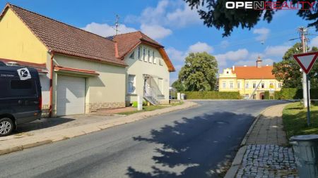 Podkrovní byt 4+1 v RD v centru obce Prštice u Brna(..s výbornou dostupností - 16 km od Brna ) - Photo 4