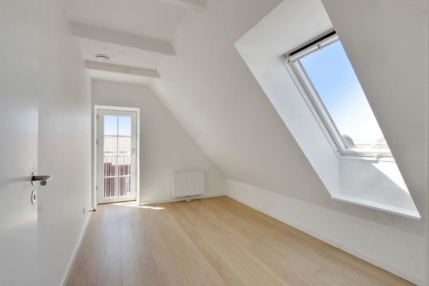 Delevenlig lejlighed på 5-vær. - Photo 1