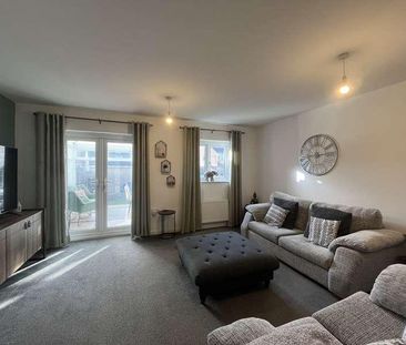 Lonydd Glas, Llanharan, Pontyclun, CF72 - Photo 2