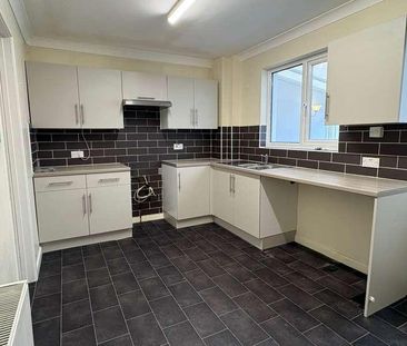 Ashmore Close, Blandford Forum, DT11 - Photo 2