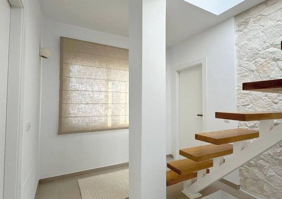 5 room luxury Villa for rent in Marbella, Andalusia