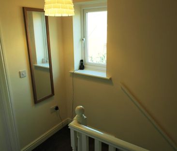3 bedroom semi-detached house to rent - Photo 3